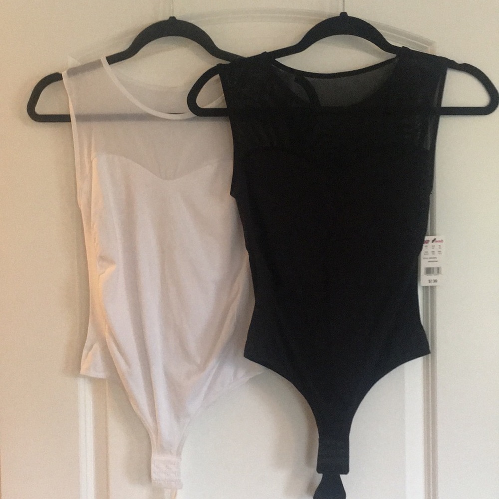 One piece pair black and white never worn